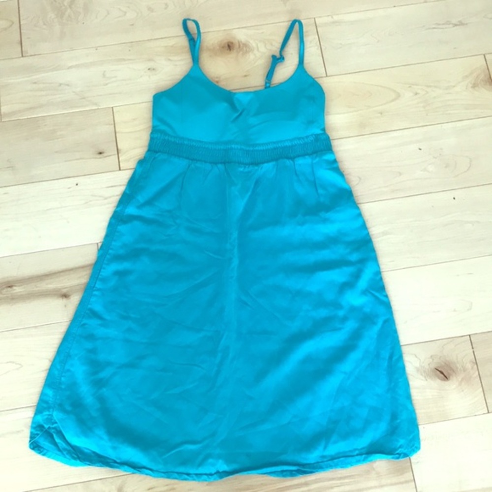 Lululemon short dress. Blue teal